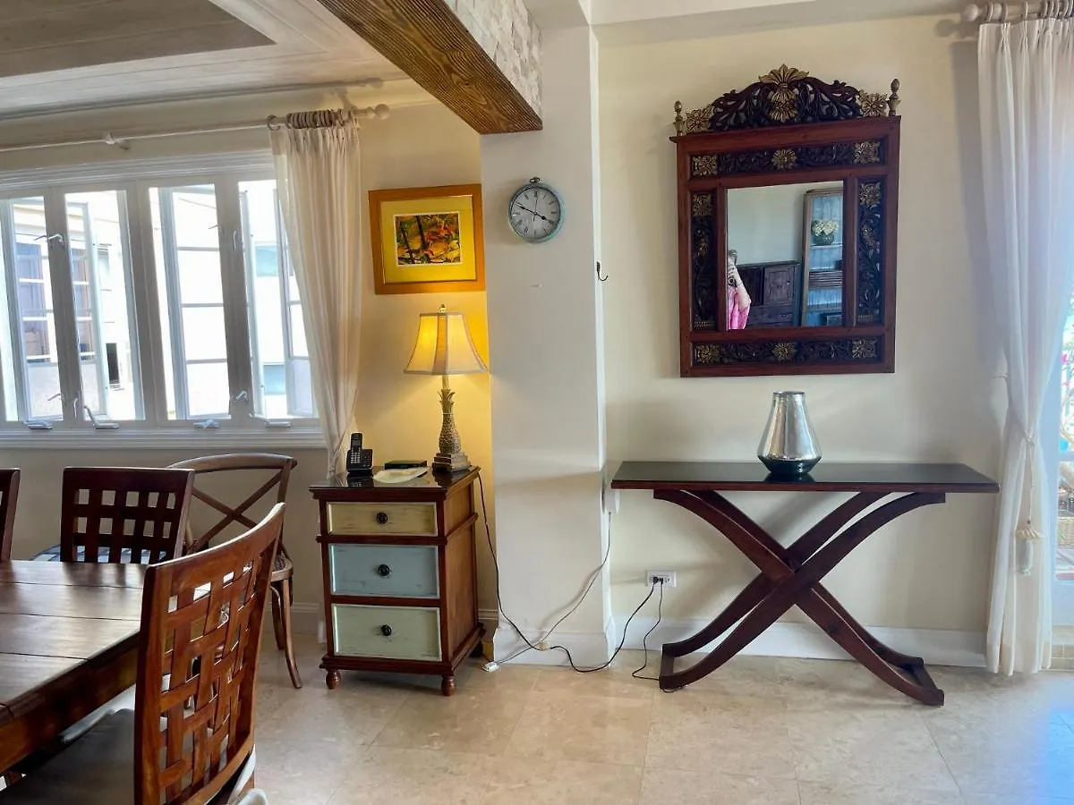 White Sands Beach Condos Κράιστ Τσερτς