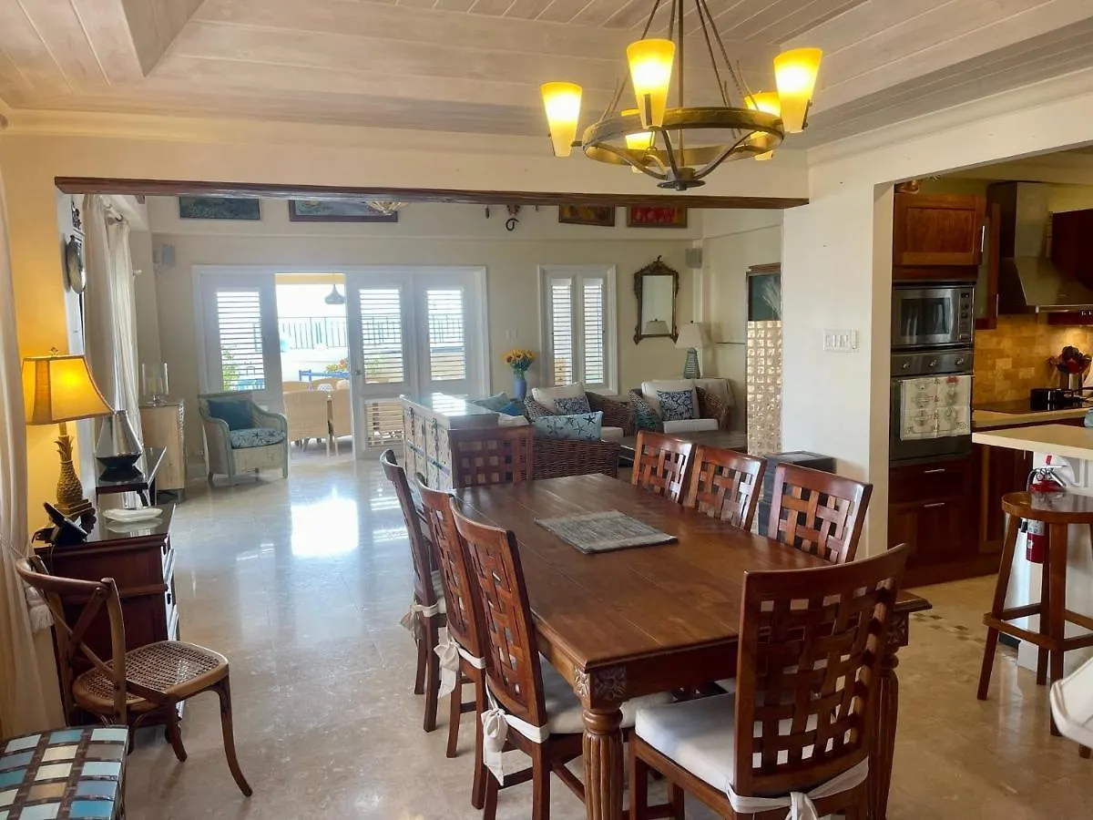 White Sands Beach Condos Κράιστ Τσερτς 4*,